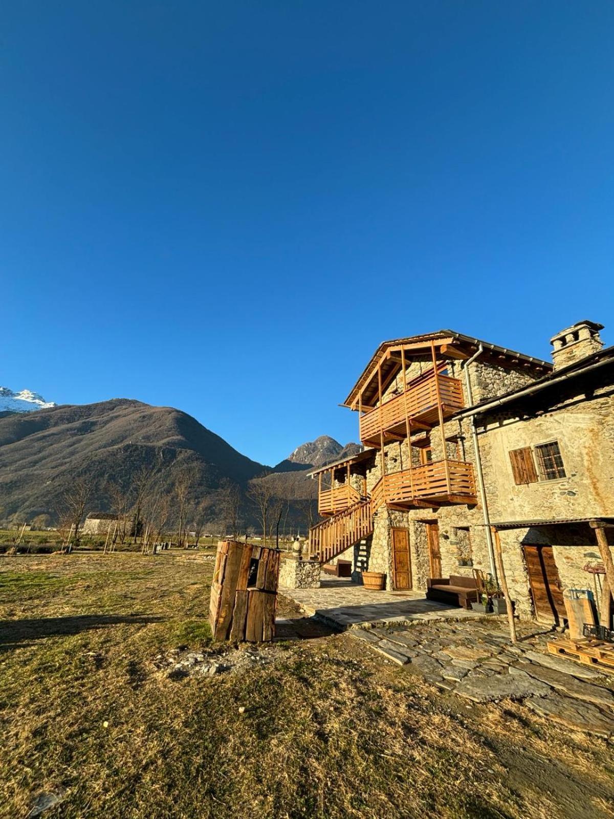 Chalet Valchiavenna San Cassiano  외부 사진